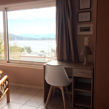 Penthouse Studio Next To The Sea ซาลามีส ภายนอก รูปภาพ